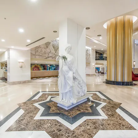 Starlight Resort 5*